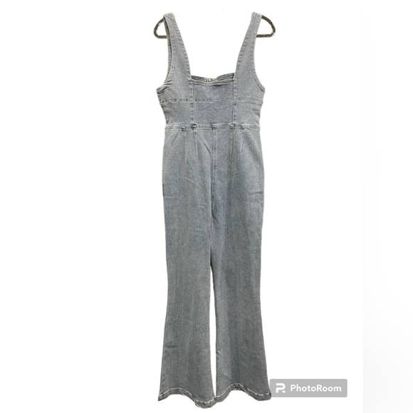 Lulu’s Denim Jumpsuit - Picture 6 of 9